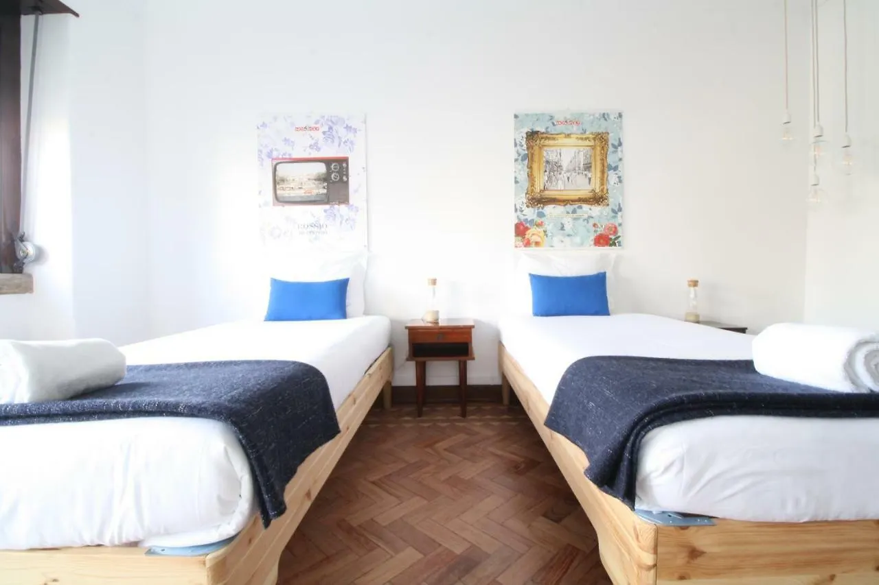 Apartment Central Terrace In Lisbon For Groups